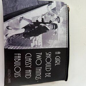 Waterproof cosmetic bag measuring 7"x5"